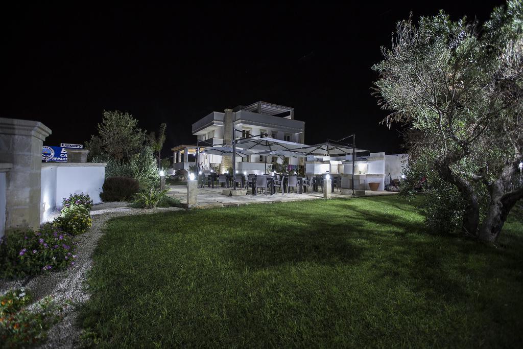 Blue And Blue Bed & Breakfast Torre San Giovanni Ugento Exterior photo