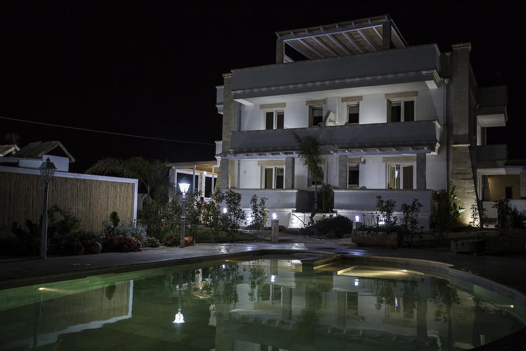 Blue And Blue Bed & Breakfast Torre San Giovanni Ugento Exterior photo