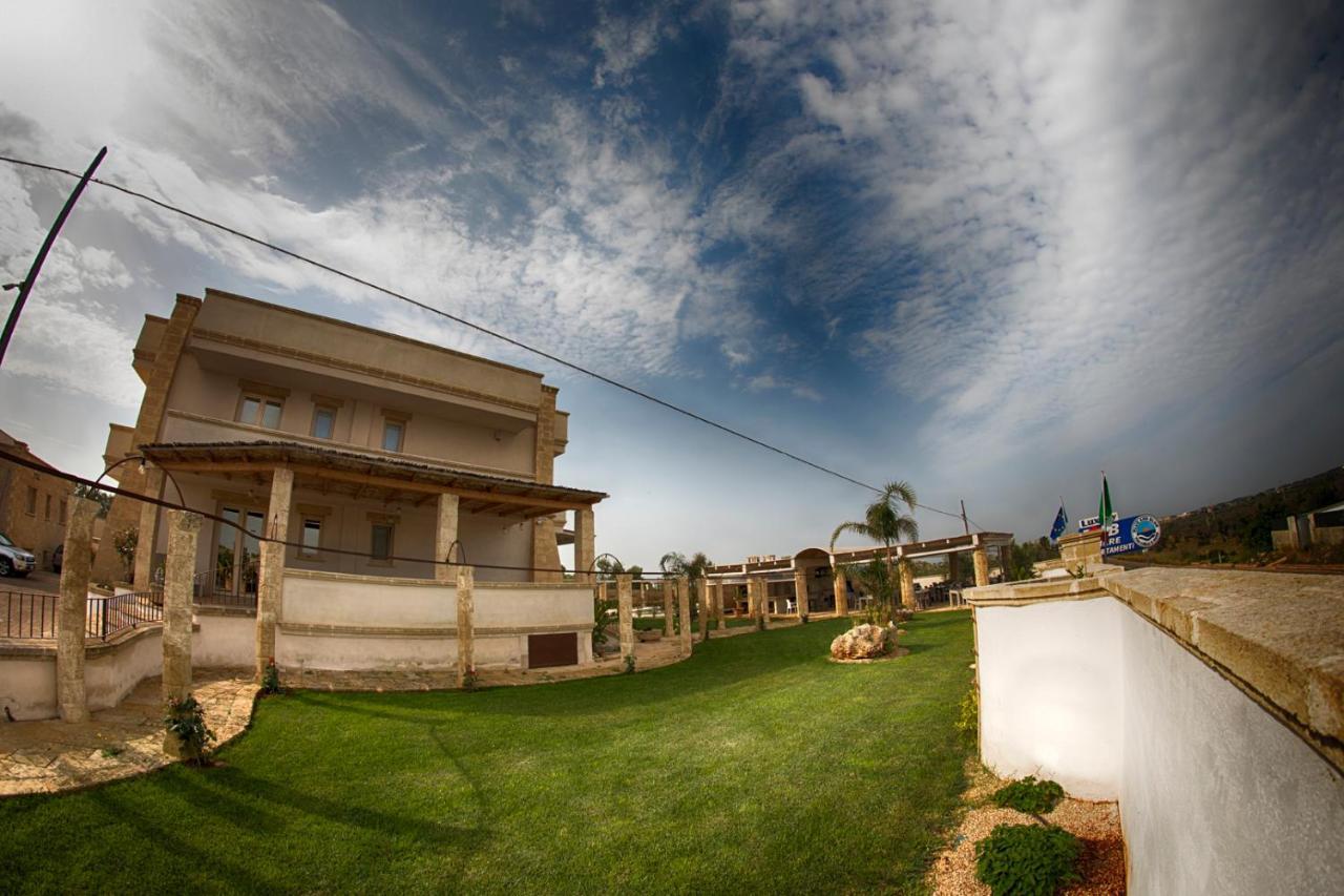Blue And Blue Bed & Breakfast Torre San Giovanni Ugento Exterior photo